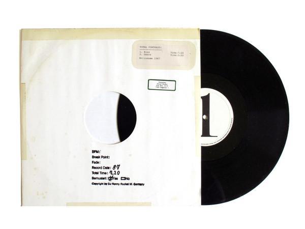 Total Contrast - Kiss